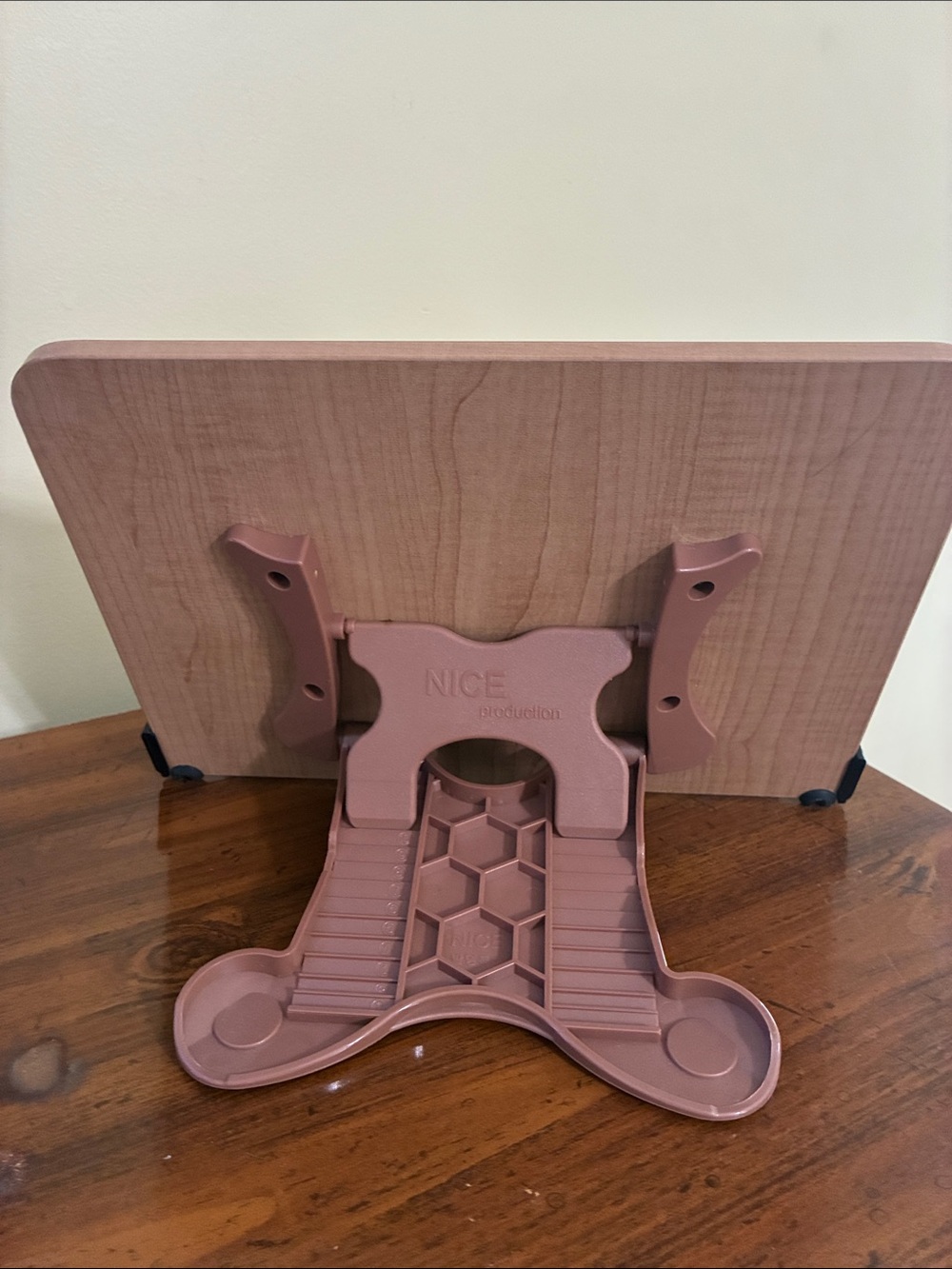 Adjustable Book/Tablet Stand (11.5” x 8”) - Picture 8 of 14